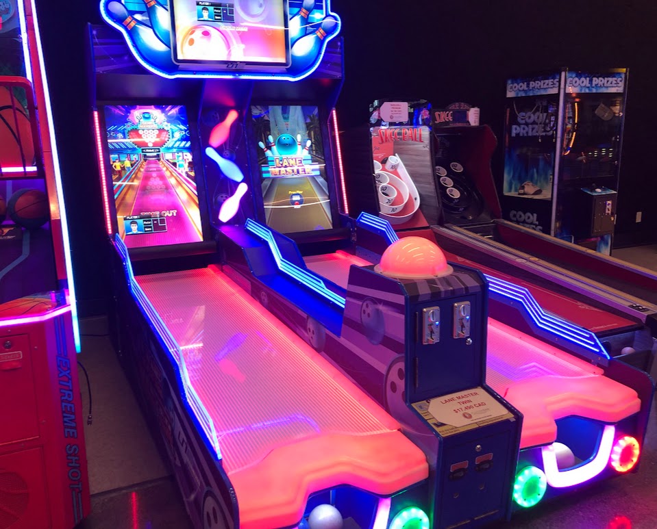 PREOWNED LANE MASTER TWIN BOWLING ARCADE GAME
