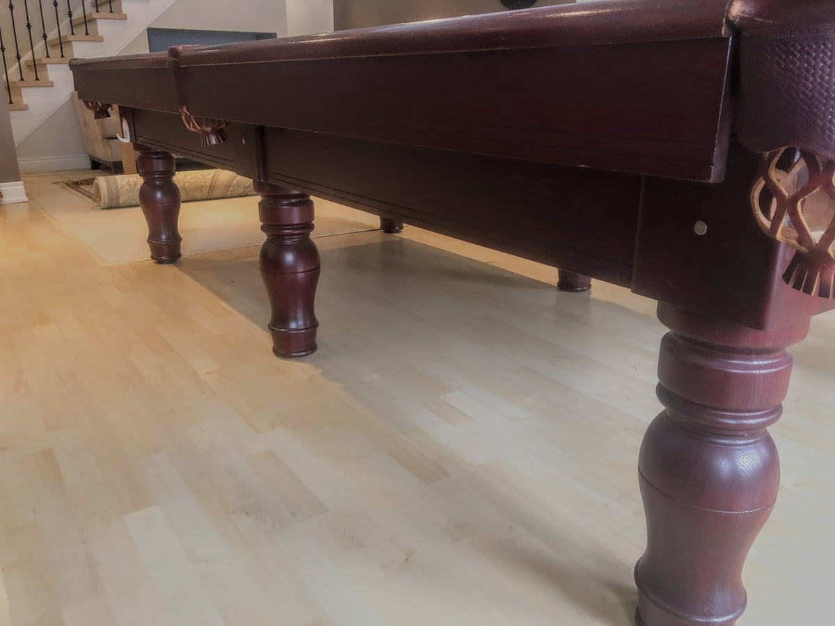 10 FT PRE-OWNED CANADA BILLIARD CLASSIC SNOOKER TABLE – ACCESSORIES & NEW CLOTH