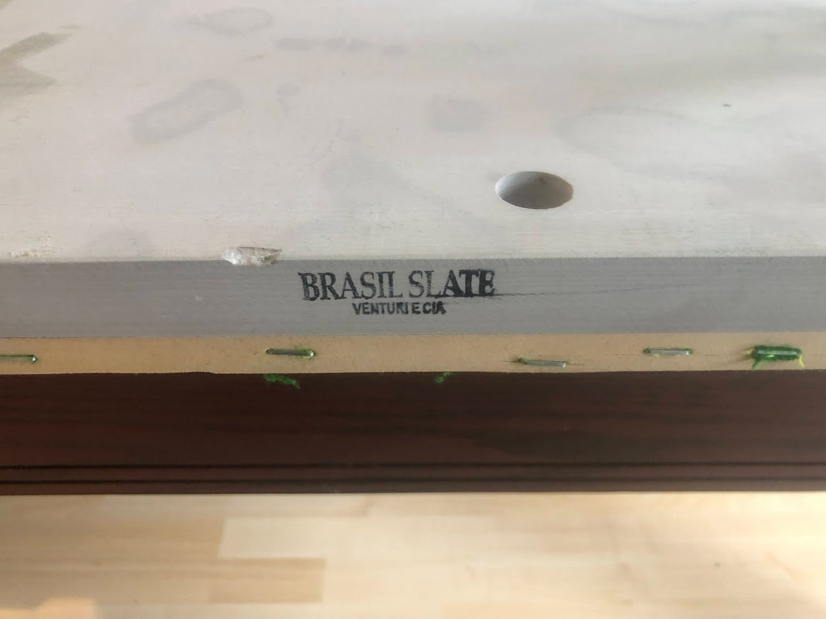 10 FT PRE-OWNED CANADA BILLIARD CLASSIC SNOOKER TABLE – ACCESSORIES & NEW CLOTH