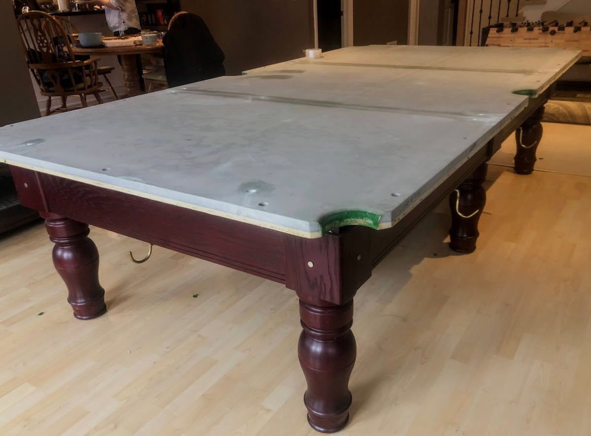 10 FT PRE-OWNED CANADA BILLIARD CLASSIC SNOOKER TABLE – ACCESSORIES & NEW CLOTH