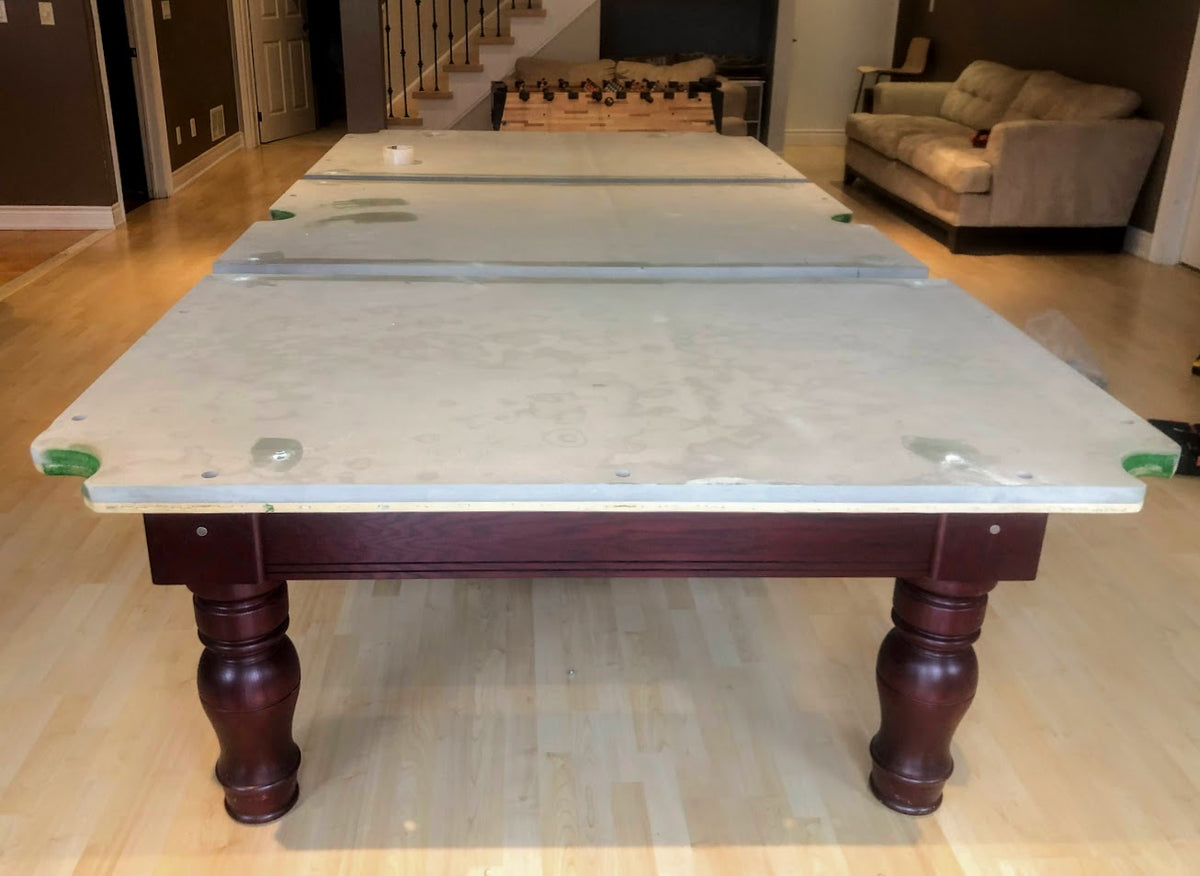 10 FT PRE-OWNED CANADA BILLIARD CLASSIC SNOOKER TABLE – ACCESSORIES & NEW CLOTH