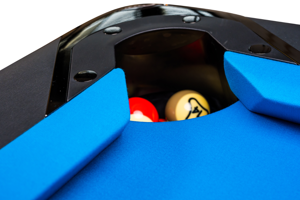 Clash Steel Pro Alumen pocket with billiard balls