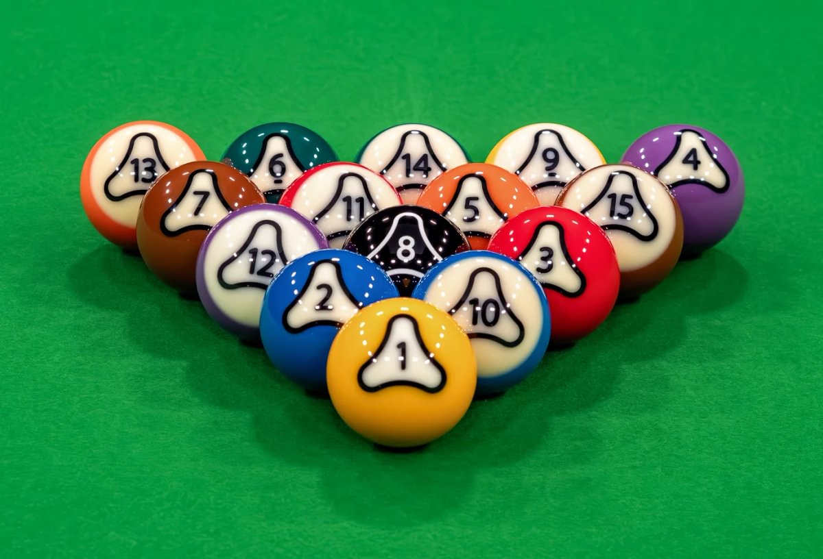 Dynaspheres Palladium TV tournament pool balls, 57.2mm regulation size