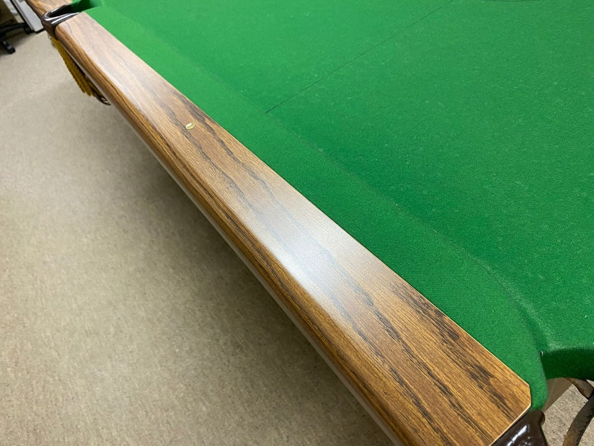 8 FT PRE-OWNED DUFFERIN REGAL SNOOKER/POOL TABLE WITH ACCESSORIES