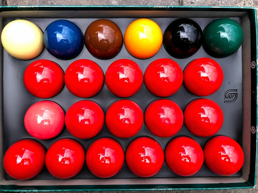 Aramith Premier snooker ball set