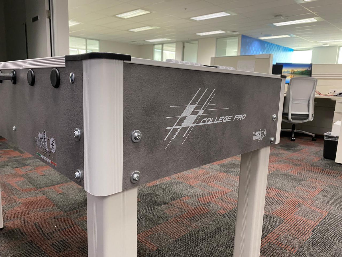 ROBERTO SPORT COLLEGE PRO FOOSBALL TABLE