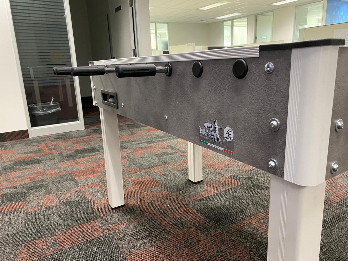 ROBERTO SPORT COLLEGE PRO FOOSBALL TABLE